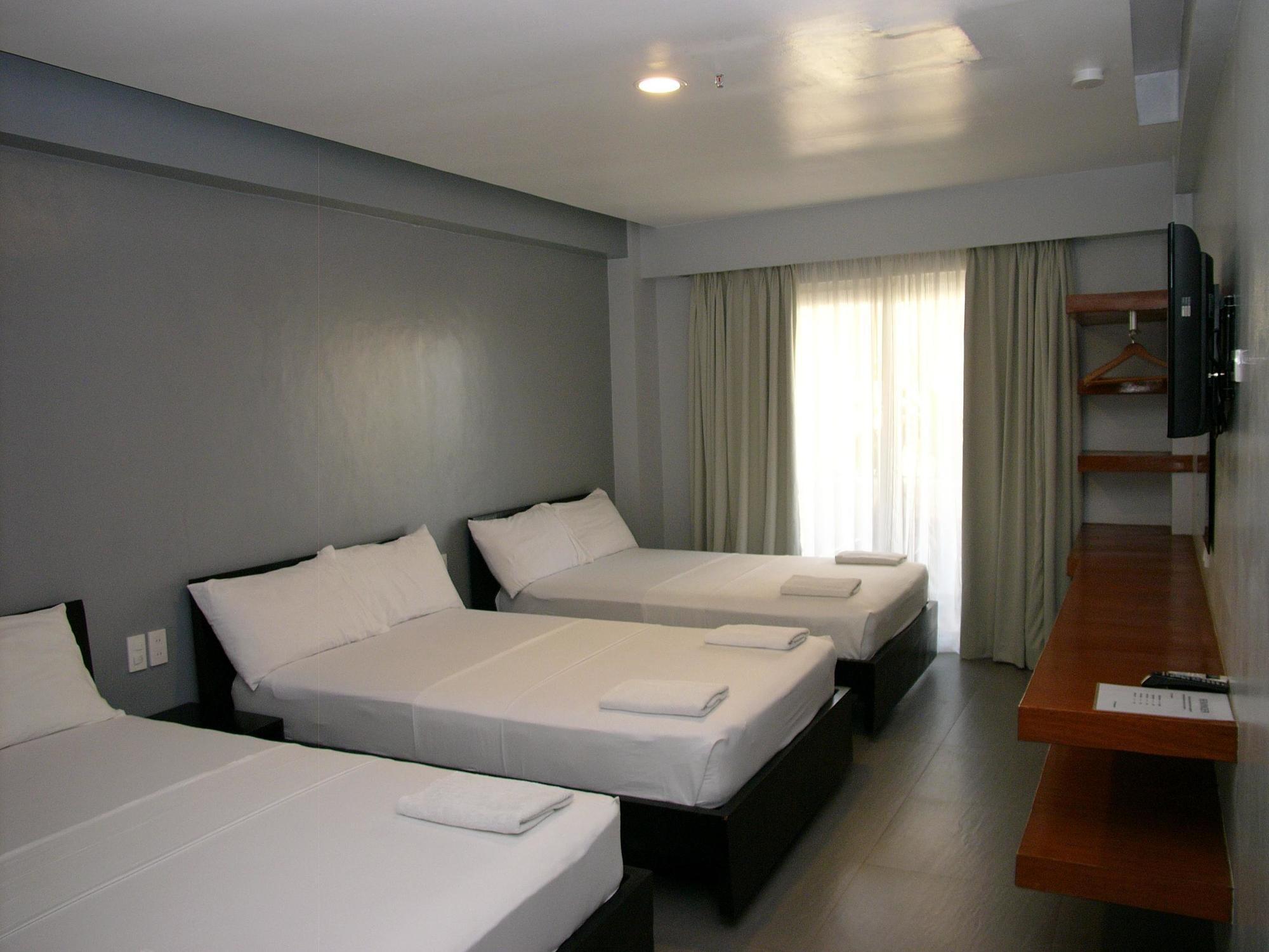Lsm Square Residences Balabag  Buitenkant foto